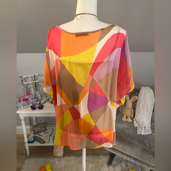 Trina Turk Flow Top - Picture 4 of 14